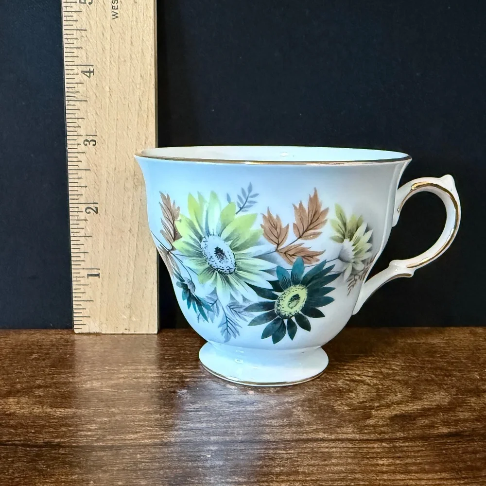 Queen Anne Bone China Tea Cup Floral - Picture 11 of 11